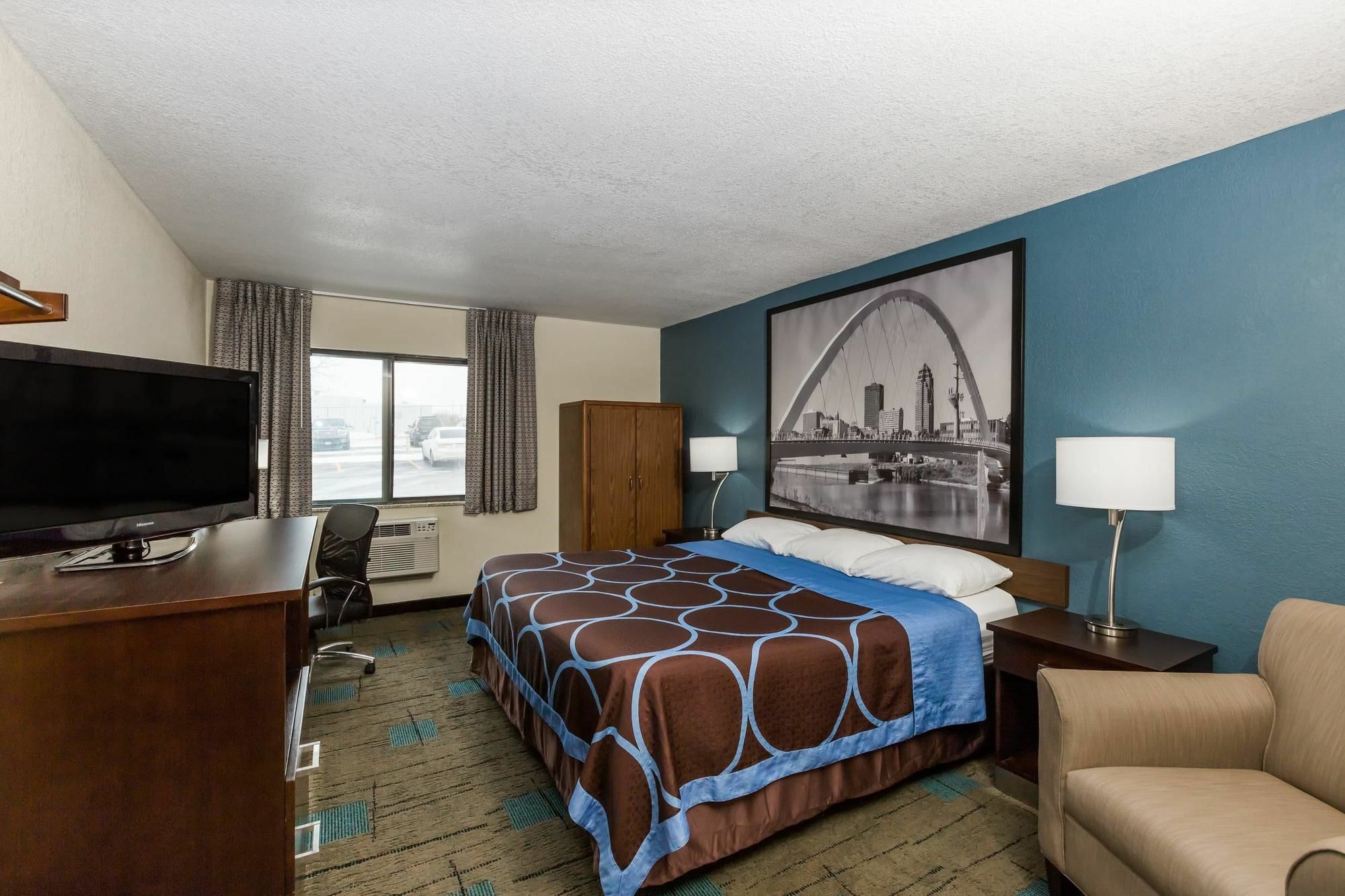 Super 8 By Wyndham Urbandale/Des Moines Area Motel Exterior photo